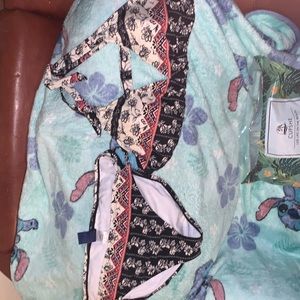 Adorable Cupshe Floral Plus Size Bikini Swimsuit